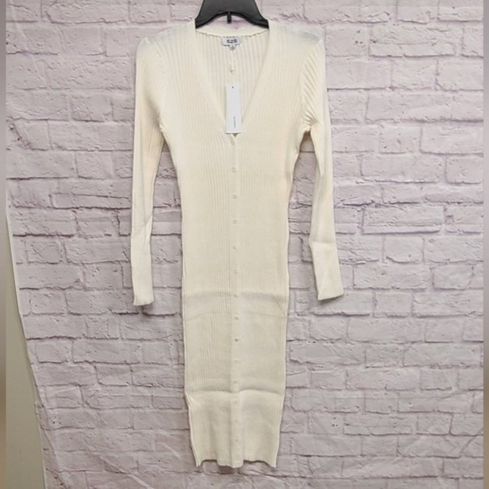 525 America Chalk White Ribbed Knit Button Front V-Neck Midi Dress M